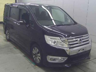 Honda Stepwagon Spada