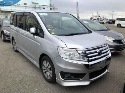 Honda Stepwagon Spada