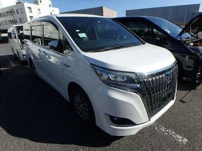 Toyota Esquire Hybrid