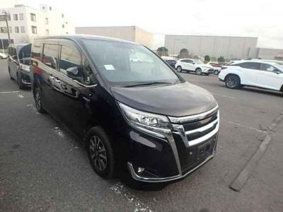 Toyota Esquire Hybrid