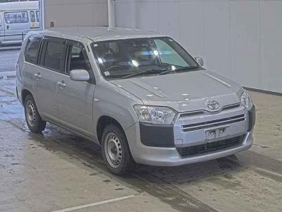 Toyota Succeed VAN