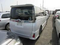 Toyota Voxy 2014