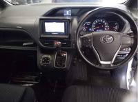 Toyota Voxy 2014