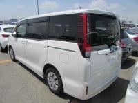Toyota Noah 2014