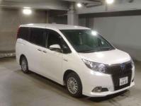 Toyota Voxy 2016