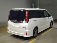 Toyota Noah 2016