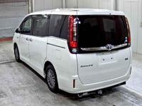 Toyota Esquire 2016