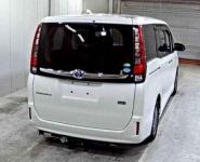 Toyota Esquire 2016
