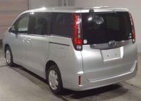 Toyota Noah 2016