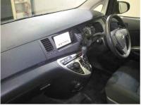 Toyota Isis 2014