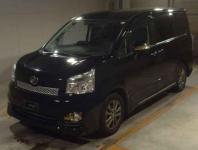 Toyota Voxy 2014