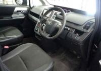 Toyota Voxy 2014