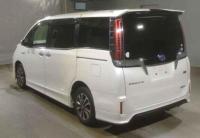 Toyota Esquire 2017