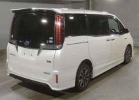 Toyota Esquire 2017