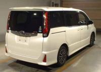 Toyota Noah 2016