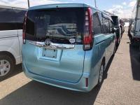 Toyota Noah 2014
