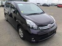 Toyota Isis 2014
