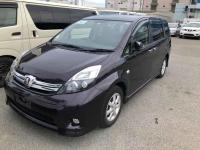 Toyota Isis 2014