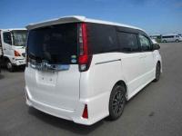 Toyota Noah 2016