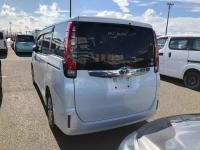 Toyota Noah 2016