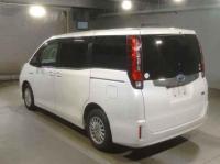 Toyota Noah 2016