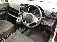 Toyota Ractis 2015
