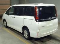 Toyota Esquire 2015