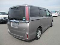 Toyota Noah 2017