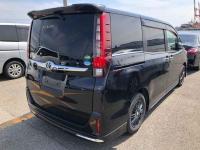 Toyota Esquire 2015