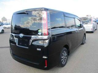 Toyota ESQUIRE HYBRID 2017