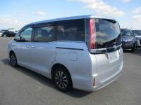 Toyota Esquire 2017