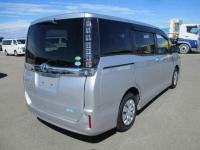 Toyota Voxy 2017