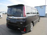 Toyota Noah 2018