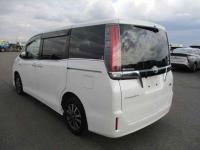 Toyota Esquire 2020