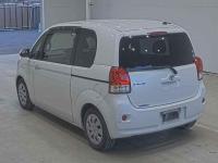 Toyota Porte 2016