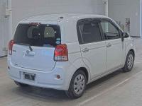 Toyota Porte 2016