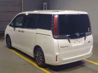 Toyota Esquire 2018