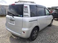 Toyota Sienta 2013