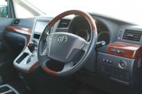 Toyota Vellfire 2010