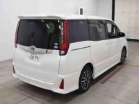 Toyota Noah 2016