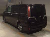 Toyota Esquire 2018