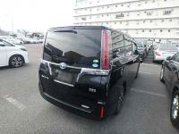 Toyota Esquire 2018