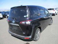 Toyota Sienta 2018