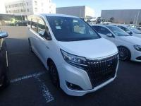 Toyota Esquire 2019