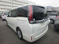 Toyota Noah 2018
