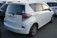 Toyota Ractis 2016
