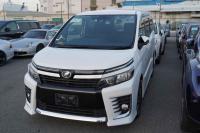 Toyota Voxy 2016