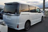 Toyota Voxy 2016