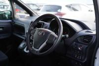Toyota Voxy 2016