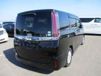 Toyota Noah 2018